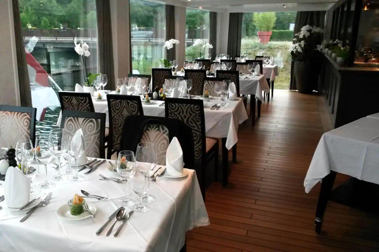 CRUCEROS FLUVIALES DE LUJO MS AMADOLCE AMADEUS WATERWAYS LUXURY RIVER CRUISES MS AMADOLCE GARONNE DORDOGNE RIVER CRUISES CRUCEROS RIO GARONA CRUCEROS RIO DORDOÑA CRUCEROS RIOS FRANCIA CRUCEROS DE LUJO BURDEOS BORDEAUX CROISIERES LUXURY CRUISES FRANCE CRUCEROS FRANCIA WINE CRUISES CRUCEROS VINO CRUCEROS ENOLOGICOS VACACIONES ENOLOGICAS BODEGA #Bodegas #Bordeaux #WineCruises #CrucerosLujo #AmaWaterways #AmadeusWaterways #Burdeos #RioGarona #RioDordoña #CrucerosFrancia #FranceCruises #FranceCroisieres #Croisieres #Bidaiak #Creuers #Viatges #Vacances #AmaDolce #Bordeaux #Burdeos